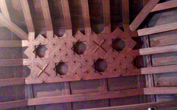 foto Decoración geométrica de la artesa de par y nudillo sn3