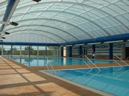 -Piscina climatizada