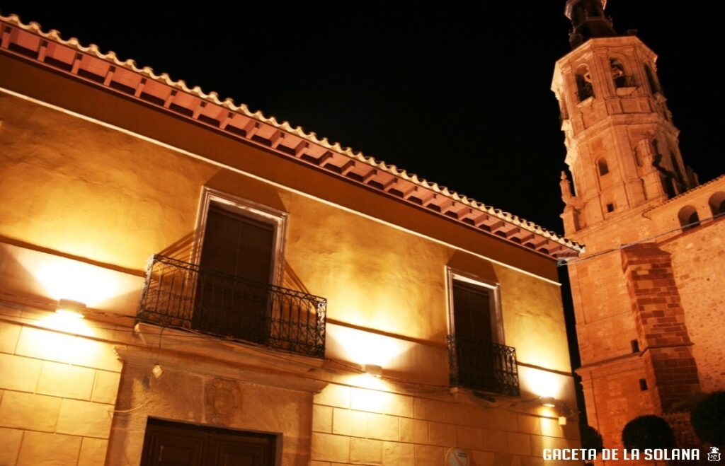 Casa Iglesia noche
