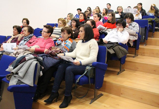 Foto Charla agua Cruz Roja público Charla agua Cruz Roja-3