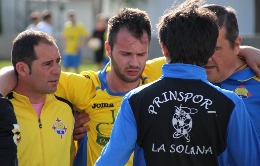 Foto Juan retirado mareado Copia de Juan retirado tras el golpe