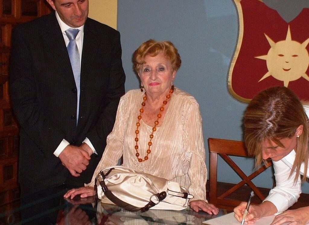 Amparo Pacheco en el Ayuntamiento en 2006