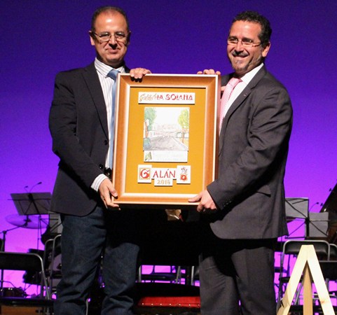 Foto Galanes entrega Galanes entrega