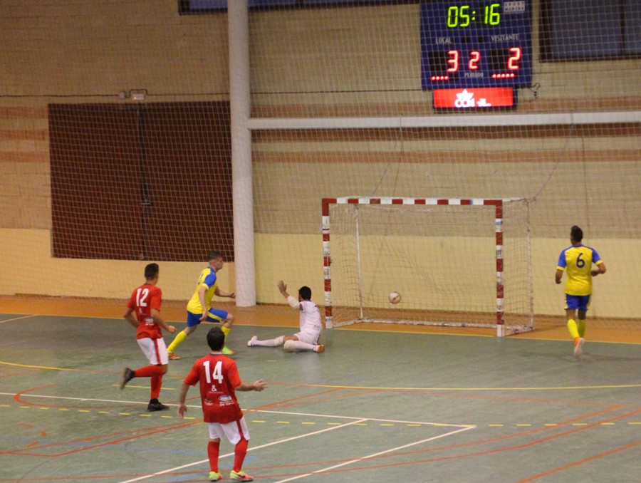Vicente convierte el cuarto gol amarillo a 516 del final-