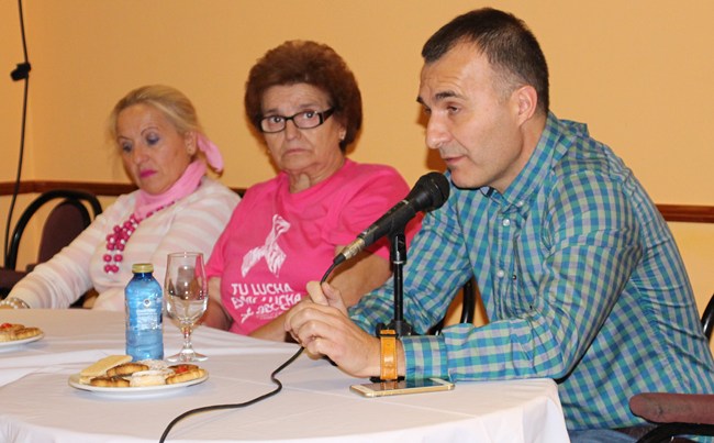 Charla cáncer Aquilino