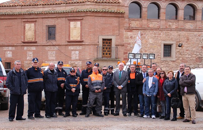 Entrega material Protección Civil-1
