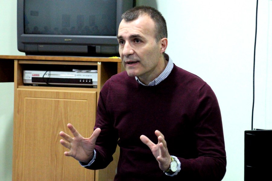 Aquilino López de la Osa durante su charla - copia