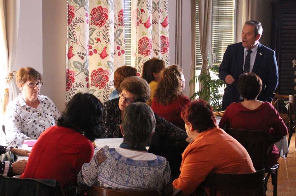 Charla AECC