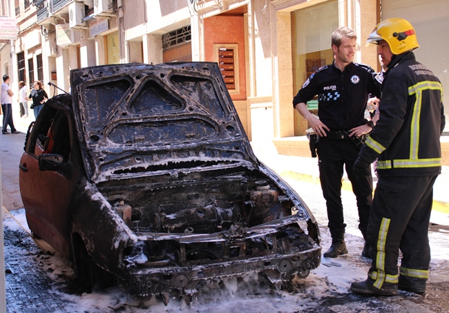 Coche calcinado-3