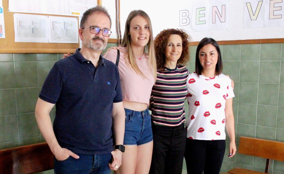 Alumnas IES Modesto Navarro con sus profesores - copia