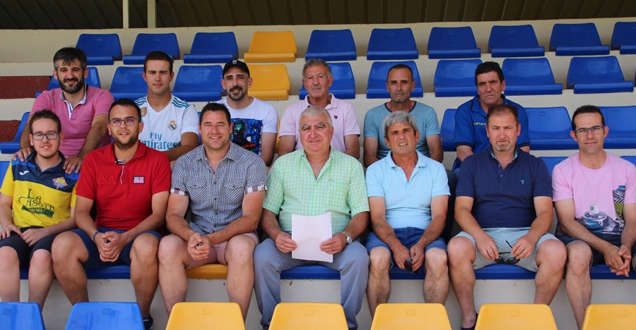 Nueva Junta Directiva con Patricio Peinado en el centro