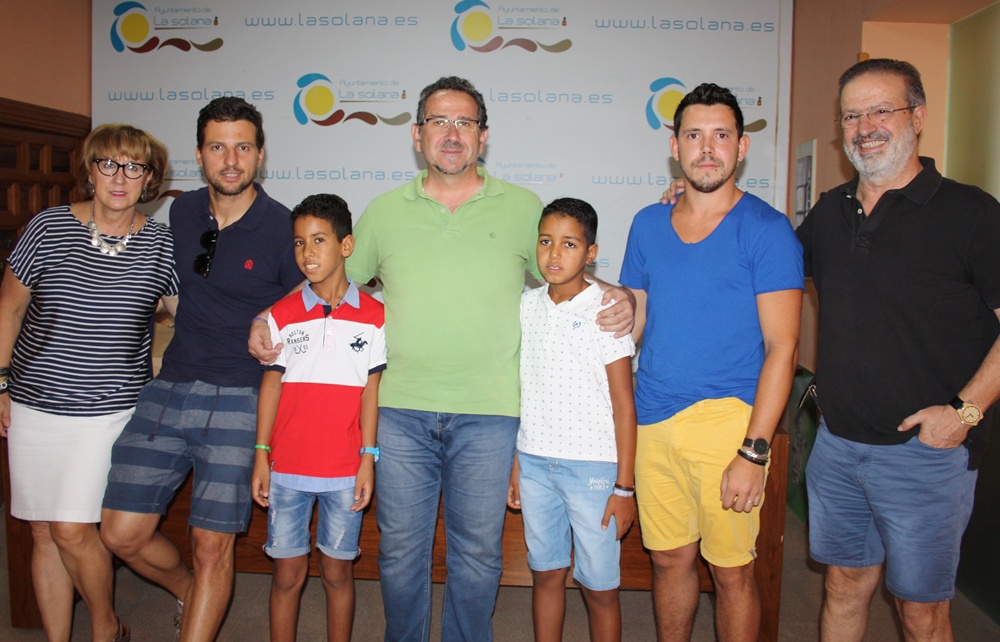 Niños saharauis en la despedida