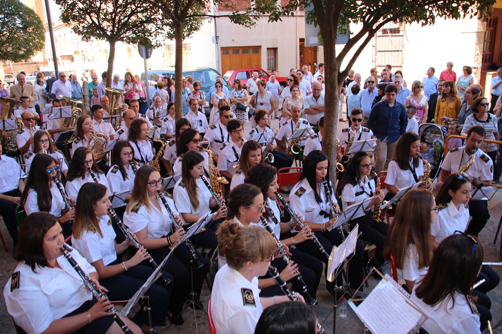 Virgen concierto Ofrecimiento