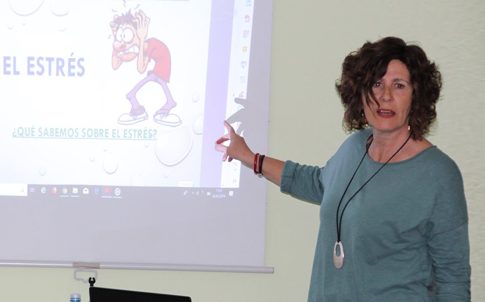 A mujeres charla estrés Juani S-Olmo