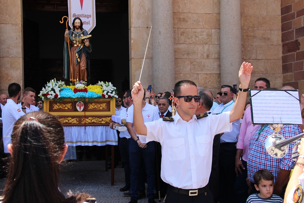 Francisco Mateos-Aparicio dirige la interpretación de la nueva marcha