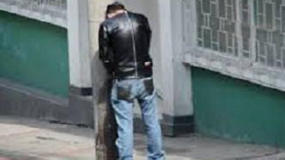Orinando calle