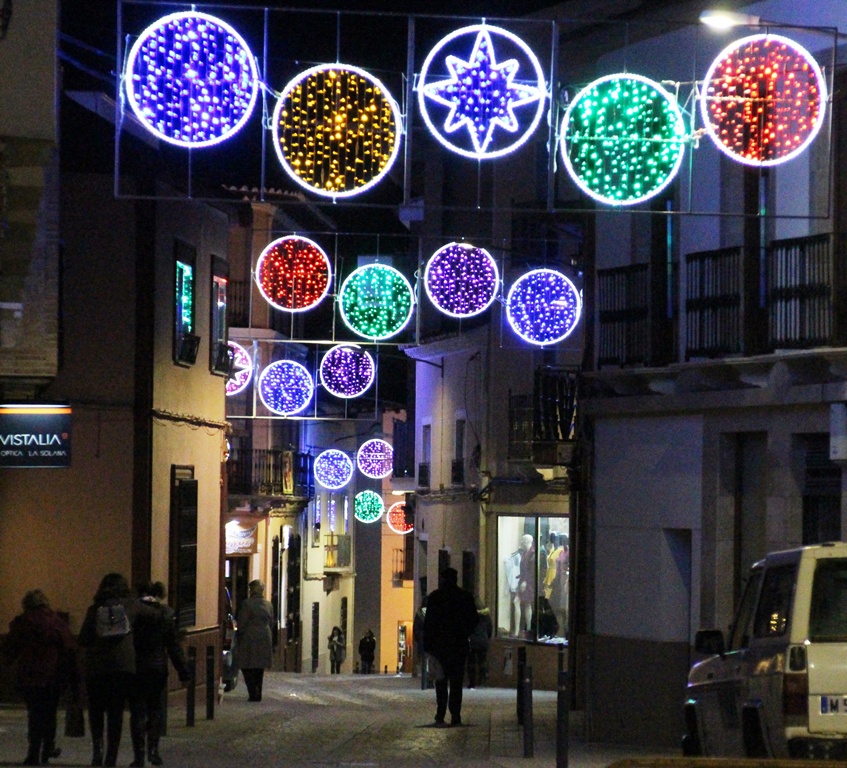 Navidad balance Luis Romero Calle Concepción con alumbrado especial de Navidad