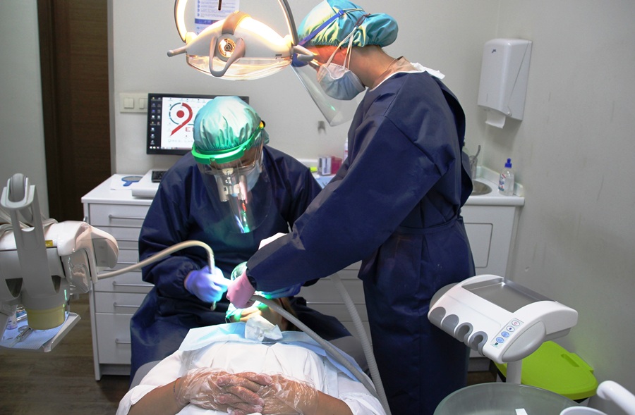 Dentista Javier Lara-1