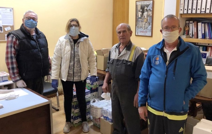 Donación Motos Clásicas a Cáritas-1