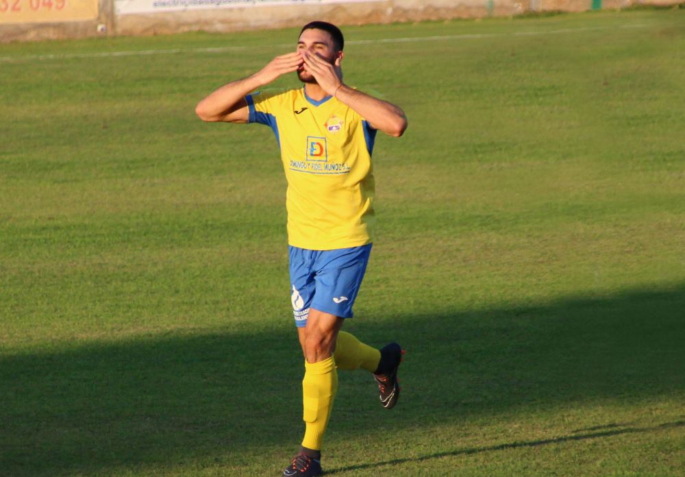 Miguel Fuentes celebra un gol esta pretemporada