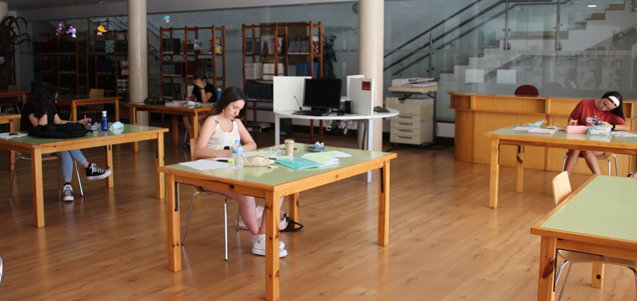 Biblioteca estudiantes