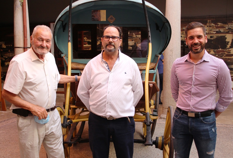 Responsables de Pistamancha antes de la charla