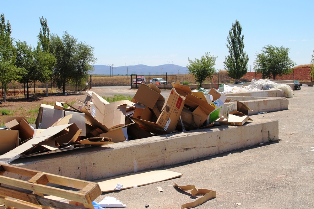 Punto Limpio contenedores-1