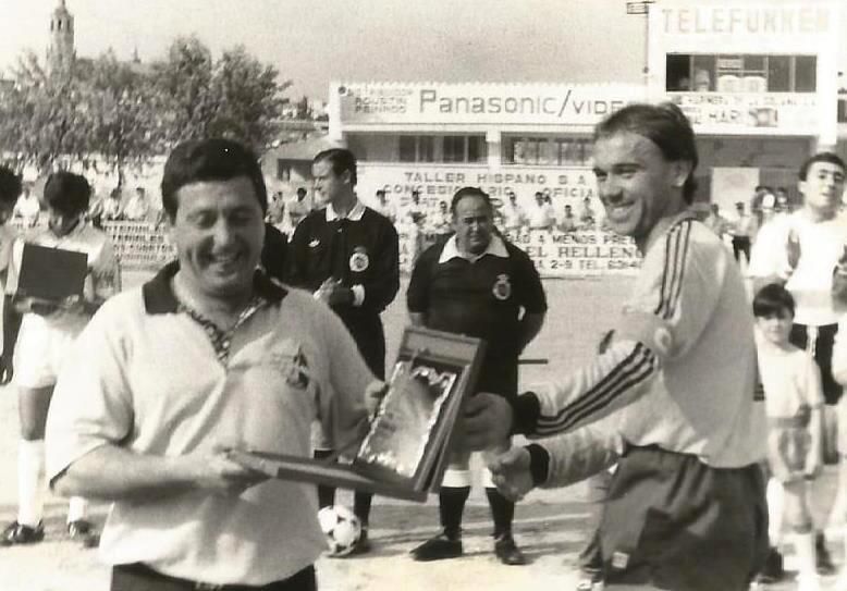 Foto eusebio naranjo 3 Eusebio Naranjo y el capitán Joaquín en el partido homenaje por el ascenso