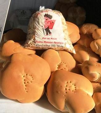 Pan de cruz Pedro Mateos CB