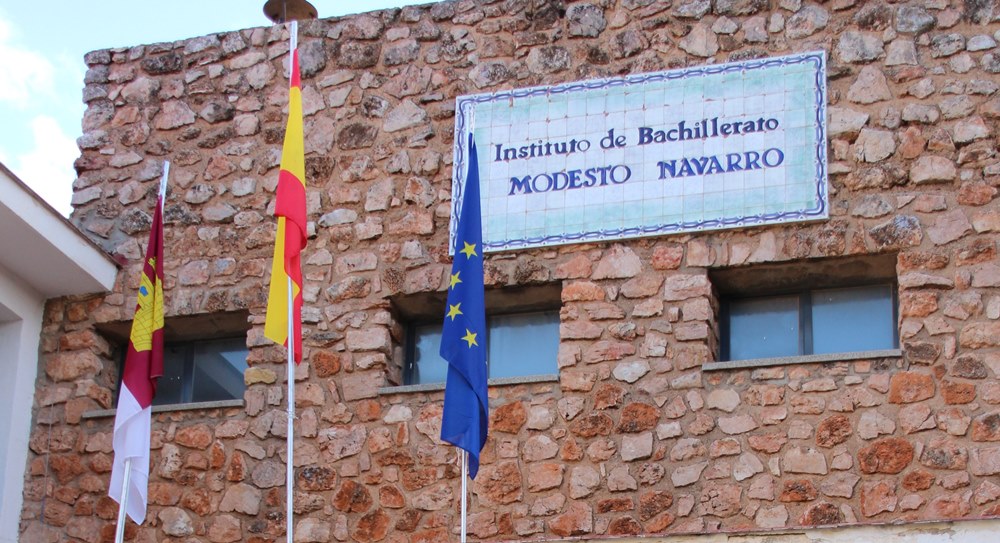 Fachada IES Modesto Navarro