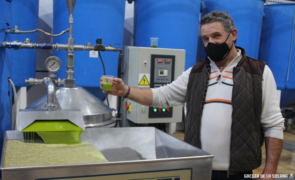 Catando aceite