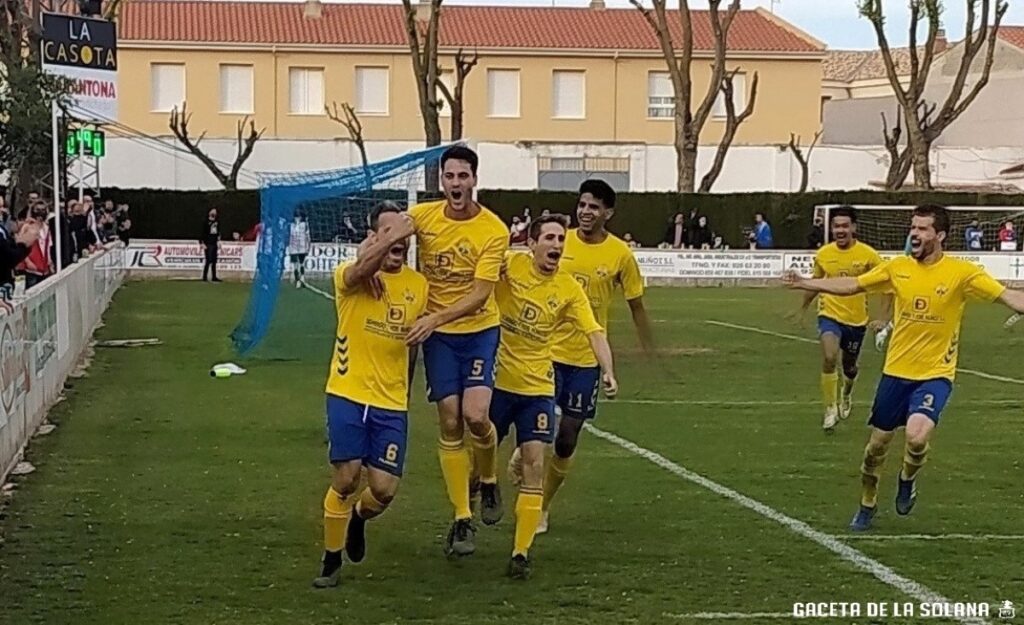 Sancho celebra gol-1