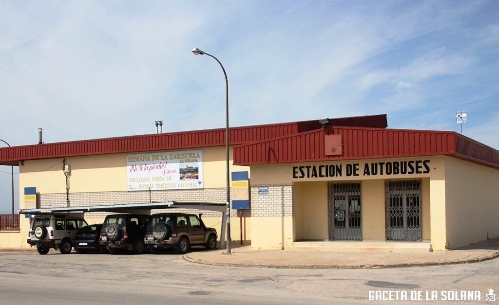 Fachada estación de autobuses