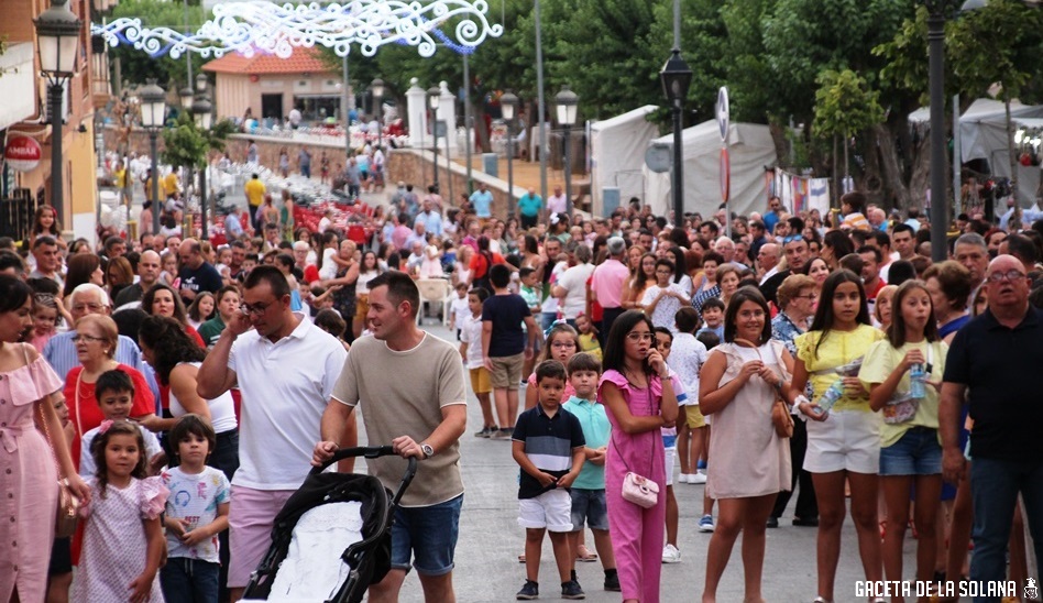 Ferial lleno de gente