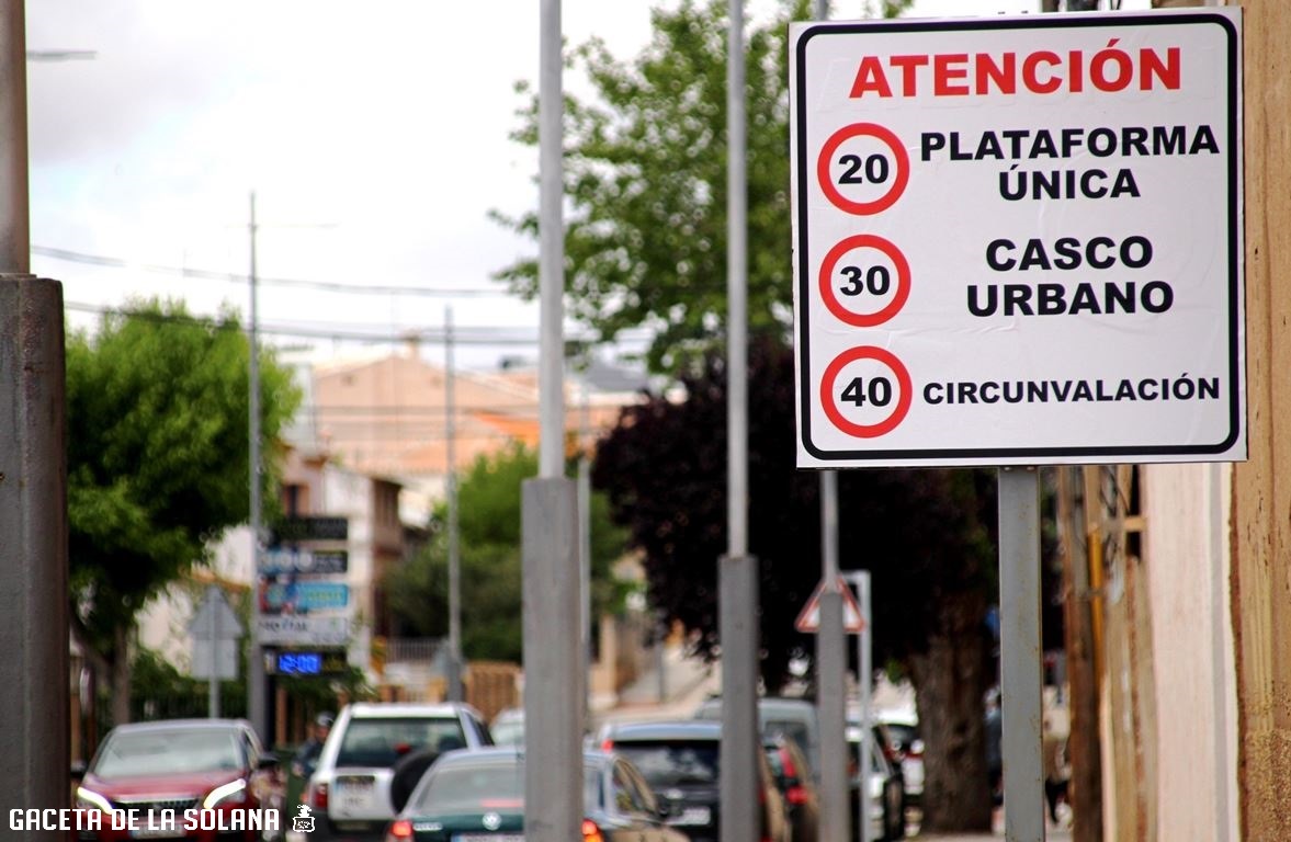 Panel informativo en la Avenida de la Constitución