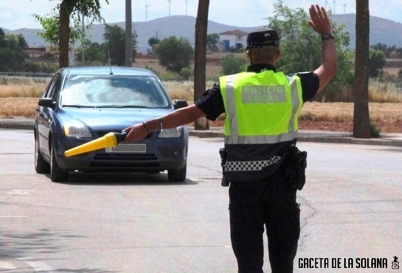 Control de la Policía Local en la Avenida del Deporte