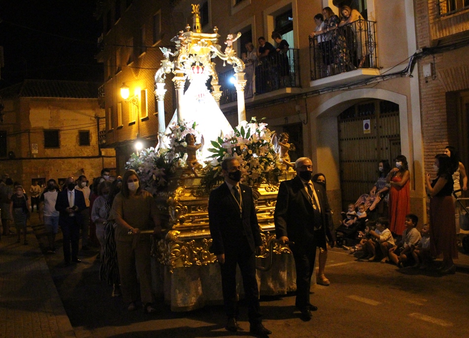 - Virgen carroza