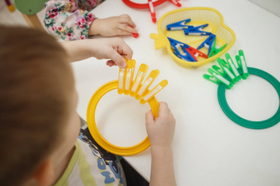 niños en talleres