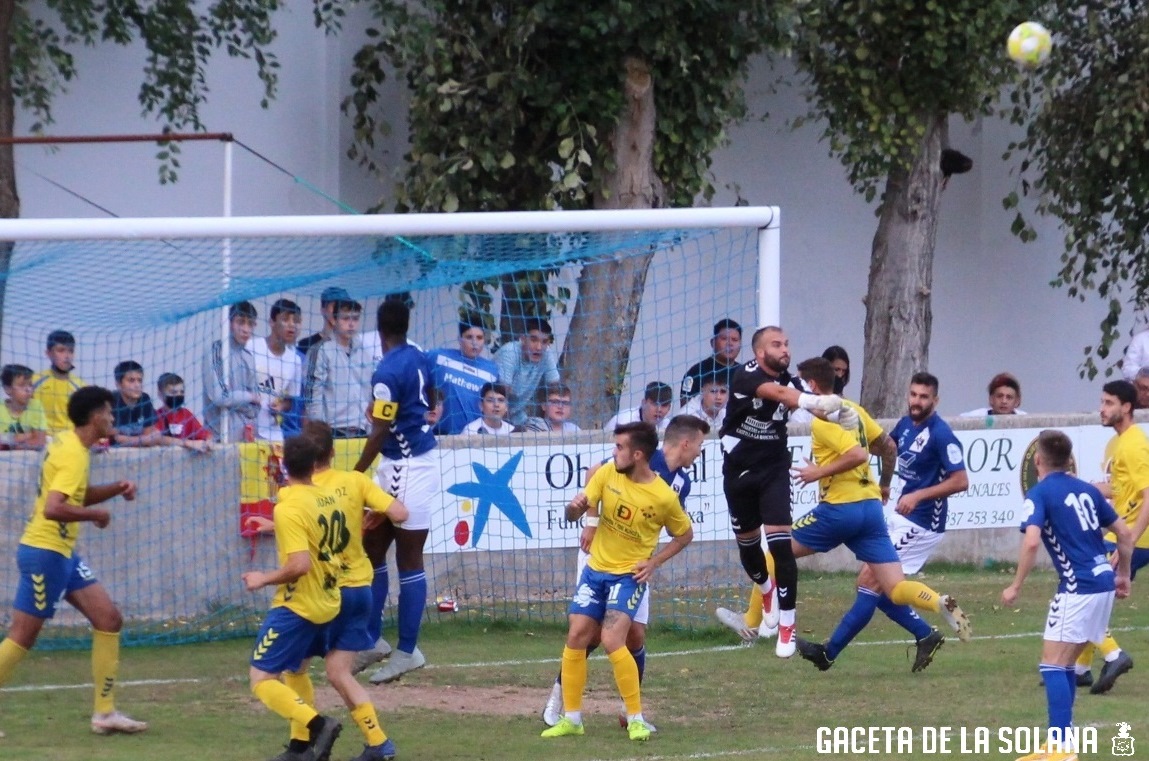 Astillero despeja de puños