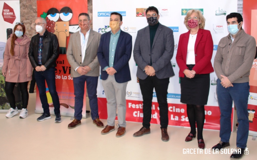 Presentacion vinos jovenes photocall