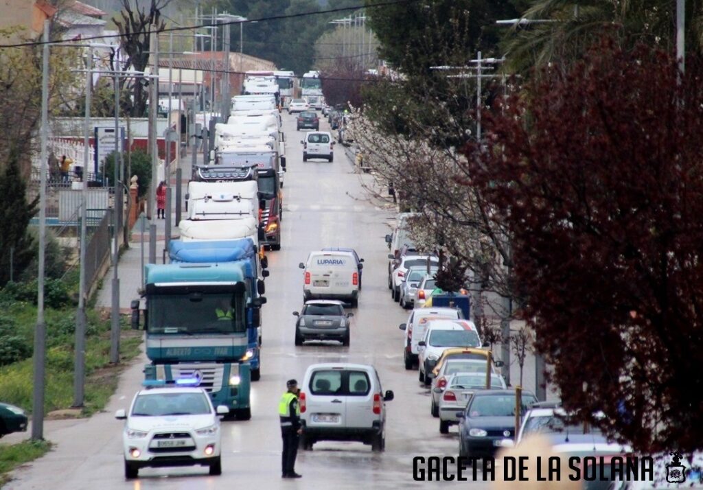 Imagen de la marcha por la Avenida de la Constitución-