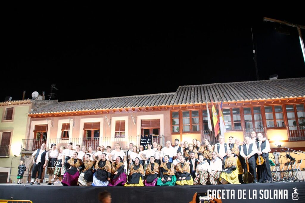 -Integrantes de la Agrupación Rosa del Azafran