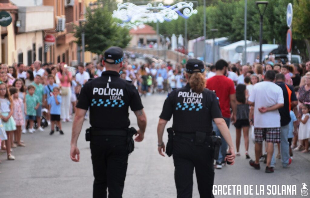 -Policias en el ferial-2022