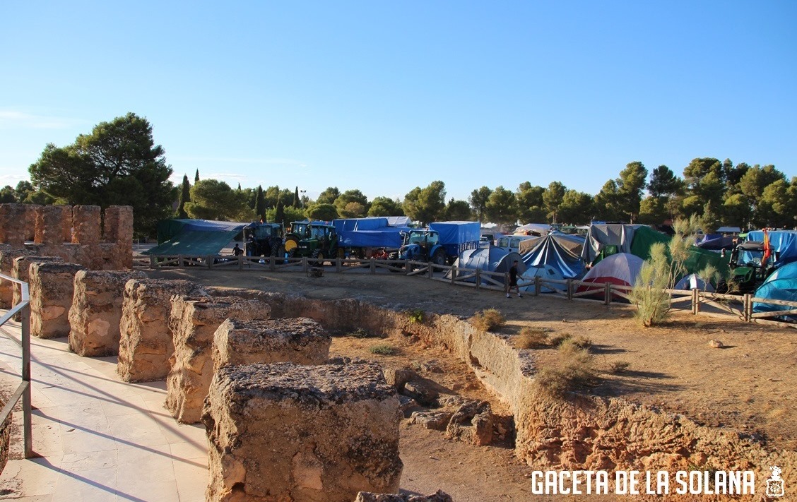 -2Romería acampada