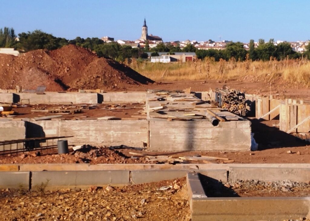 -Polígono nuevo nave en construcción