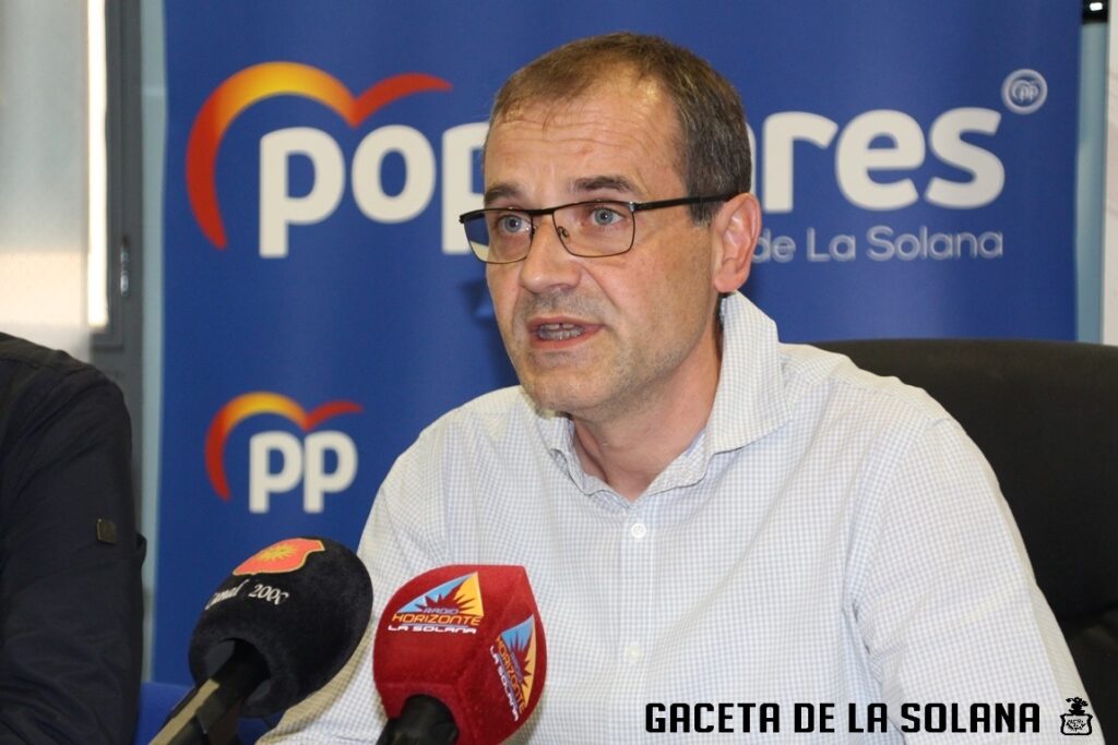 -Antonio Valiente en rueda de prensa
