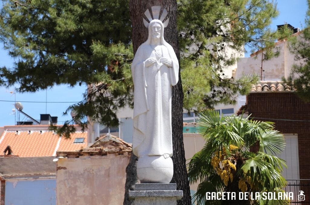 -Cristo Amor estatua - copia