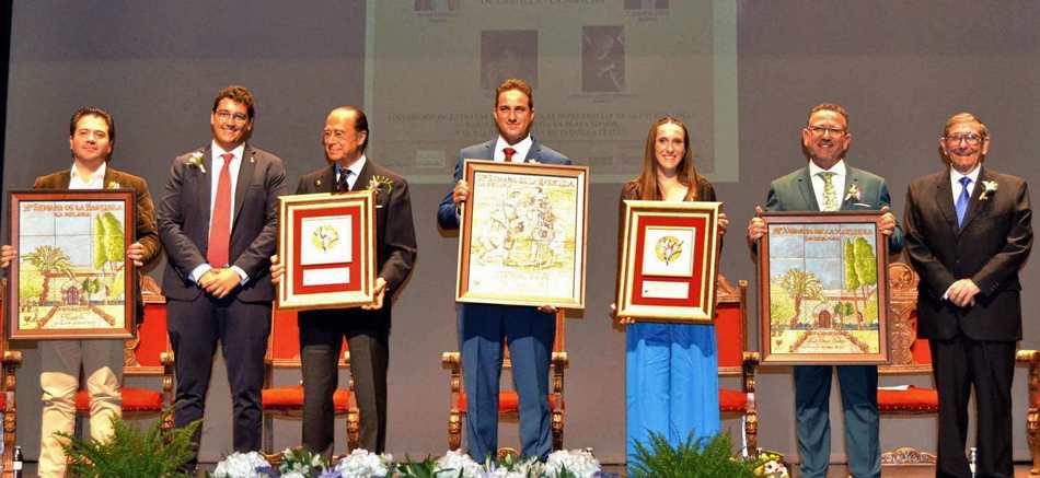 Foto familia homenajeados