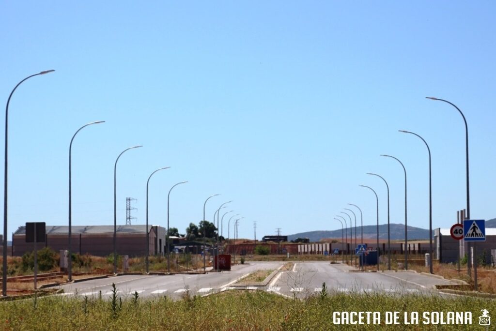 -Imagen reciente del vial 8 del parque empresarial