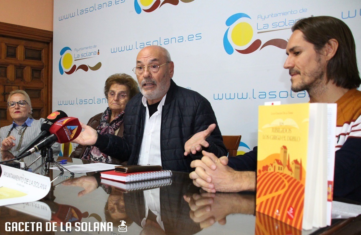 -El concejal de Cultura elogió el gesto solidario del autor
